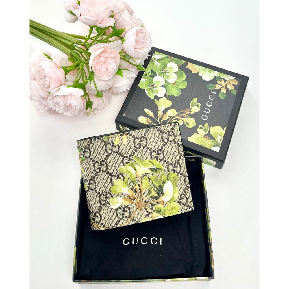 Gucci GG Monogram Bifold Wallet With White Leather